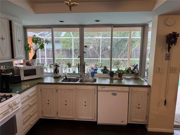 Cooper Estates, 9160 SW 54th Pl, Cooper City, Florida 33328, image 3