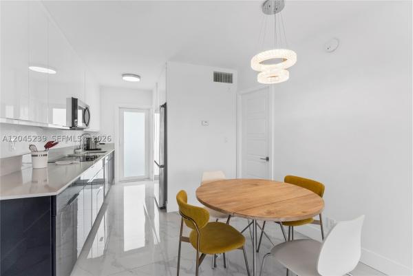 Le Cercle By The Beach, 3250 NE 28th St #403, Fort Lauderdale, Florida 33308, image 3