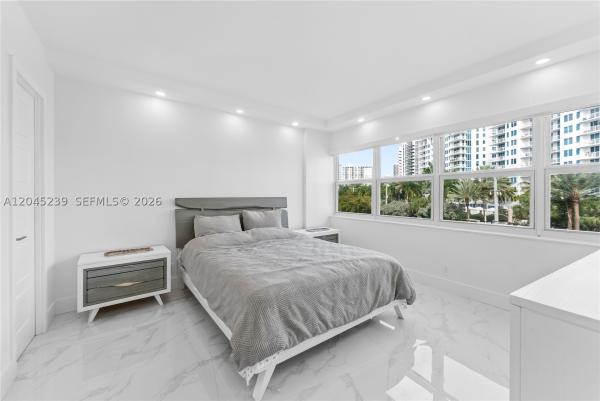 Le Cercle By The Beach, 3250 NE 28th St #403, Fort Lauderdale, Florida 33308, image 1