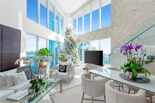 Infinity At Brickell, 60 SW 13th St #3200, Miami, Florida 33130, image 2