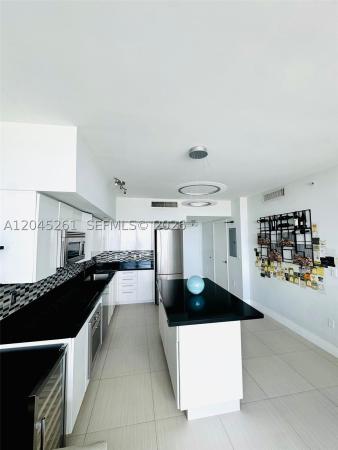 Mint At Riverfront, 92 SW 3rd St #3608, Miami, Florida 33130, image 2