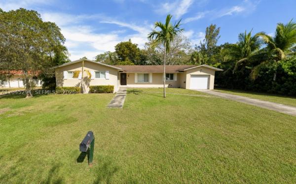 10521 SW 125th St, Unincorporated Dade County, Florida 33176, image 1