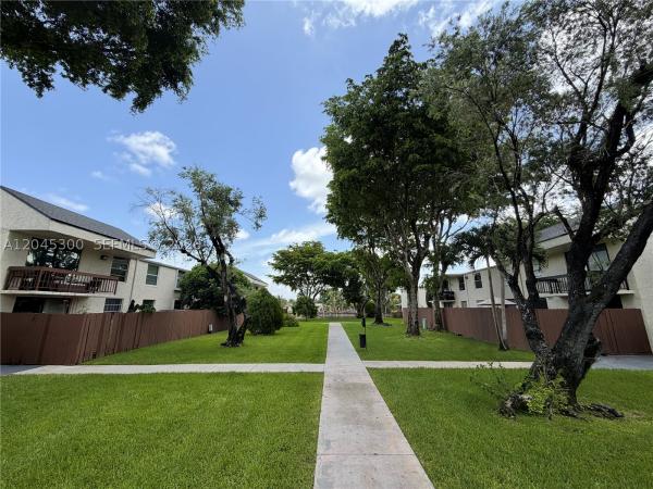 8303 SW 142nd Ave #D-206, Unincorporated Dade County, Florida 33183, image 3