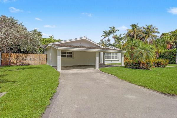 Holiday Colony, 340 Atlantic Rd, Key Biscayne, Florida 33149, image 2
