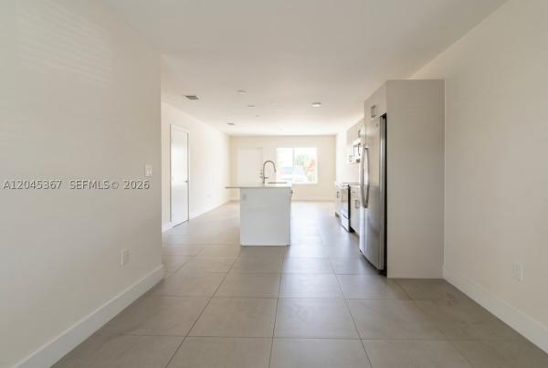 2535 NE 193rd St #3104, Unincorporated Dade County, Florida 33180, image 1