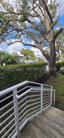 2535 NE 193rd St #3104, Unincorporated Dade County, Florida 33180, image 2