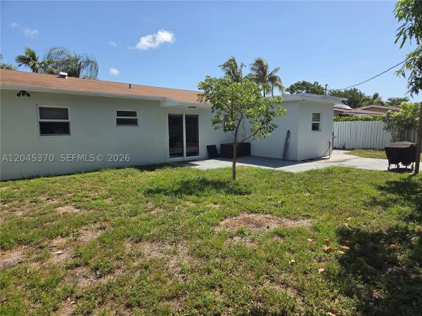 Kendall Green, 140 NW 18th St, Pompano Beach, Florida 33060, image 2