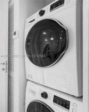 Met 1, 300 S Biscayne Blvd #T-2806, Miami, Florida 33131, image 1
