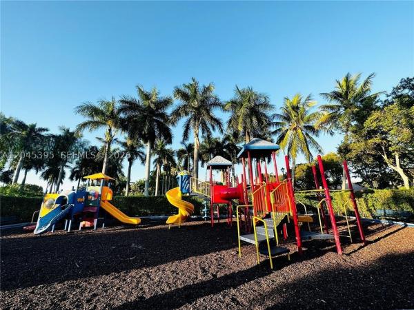 Costa Verde, 2924 NW 99th Pl, Doral, Florida 33172, image 2