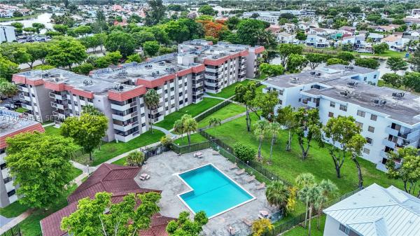 1101 SW 122nd Ave #205, Unincorporated Dade County, Florida 33184, image 2