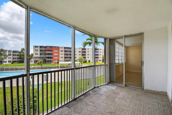 1710 NE 191st St #206-3, Unincorporated Dade County, Florida 33179, image 2