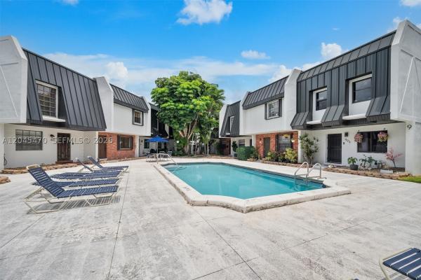 Miller Sixty-Seven Townhouses, 6667 Miller Dr #14, South Miami, Florida 33155, image 3