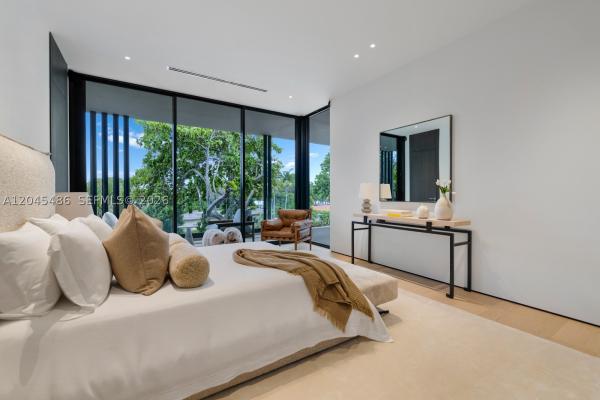 Hollywood Lakes, 1015 S Southlake Dr, Hollywood, Florida 33019, image 3