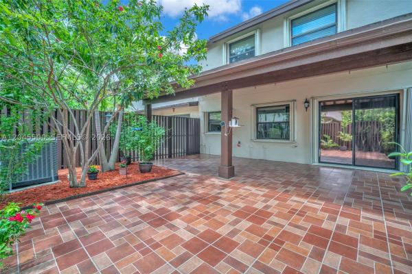 10060 SW 137th Ct, Unincorporated Dade County, Florida 33186, image 2