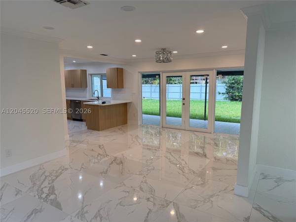 Palm Springs Lakes, 8090 W 18th Lane Rd, Hialeah, Florida 33014, image 2