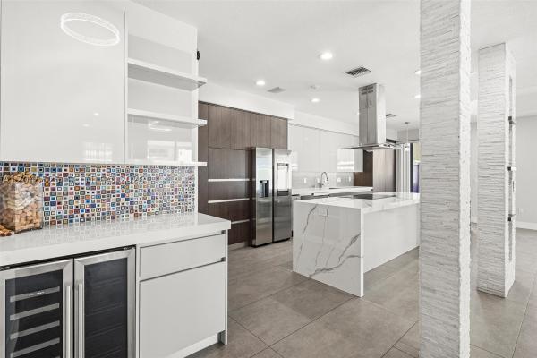 Edgewater, 1549 Shoreline Way, Hollywood, Florida 33019, image 3