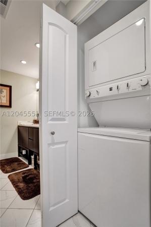 Hillsboro Cove, 1301 E Hillsboro Blvd #307, Deerfield Beach, Florida 33441, image 2