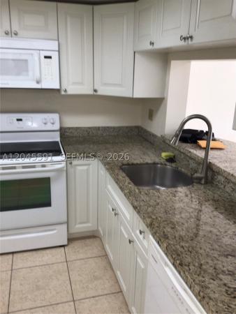 10975 SW 107th St #302, Unincorporated Dade County, Florida 33176, image 2