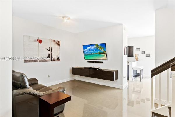 Aragon, 8925 W 33rd Ave, Hialeah, Florida 33018, image 2