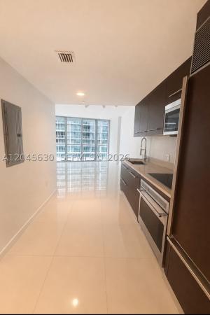Icon Brickell Tower 2, 495 Brickell Ave #3106, Miami, Florida 33131, image 1