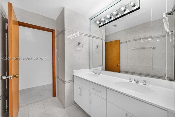 13562 SW 109th Pl, Unincorporated Dade County, Florida 33176, image 3