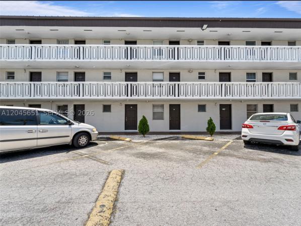 18900 NE 14th Ave #D106, Unincorporated Dade County, Florida 33179, image 2