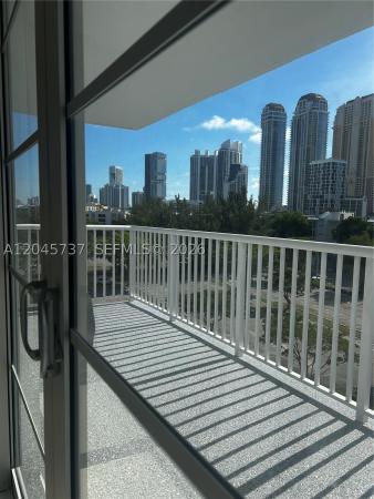 Winston Towers 400, 231 174th St #718, Sunny Isles Beach, Florida 33160, image 1