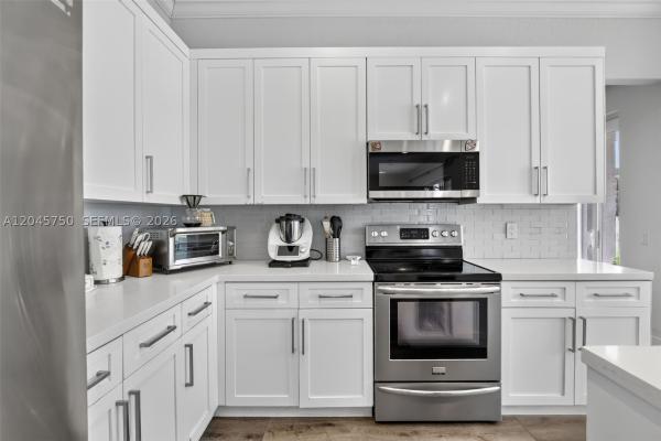 The Grove, 981 Waterside Cir, Weston, Florida 33327, image 2