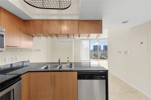 Opera Tower, 1750 N Bayshore Dr #2414, Miami, Florida 33132, image 1