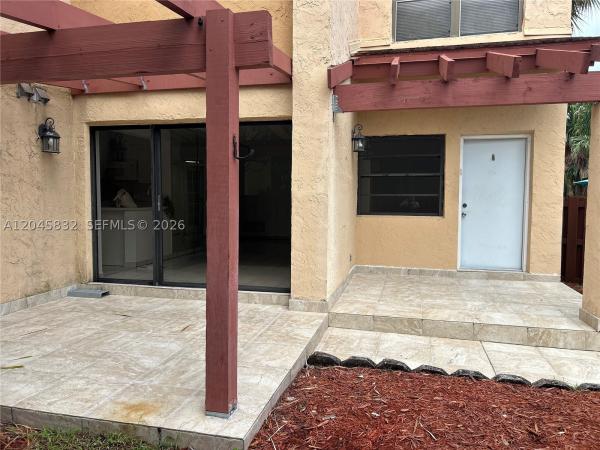 301 W Park Dr #101-11, Unincorporated Dade County, Florida 33172, image 1