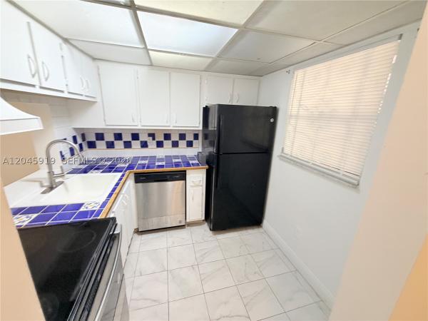 Brookfield Square, 2800 NW 56th Ave #E-201, Lauderhill, Florida 33313, image 3