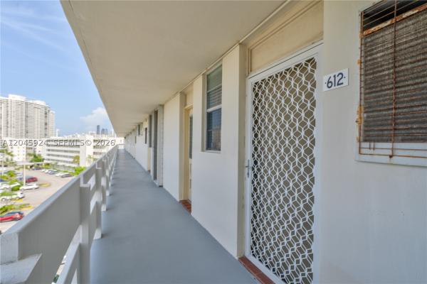 Point East, 3000 Marcos Dr #P-612, Aventura, Florida 33160, image 3
