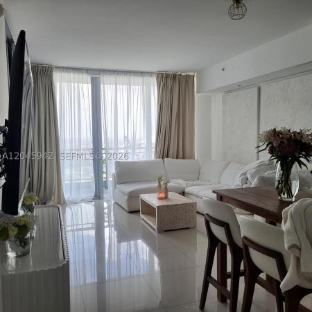 Mint At Riverfront, 92 SW 3rd St #3207, Miami, Florida 33130, image 2