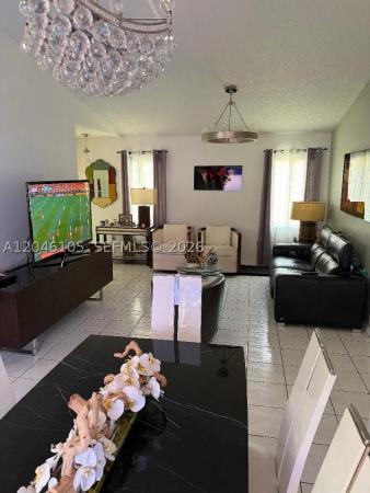 19554 NW 79th Pl, Hialeah, Florida 33015, image 2