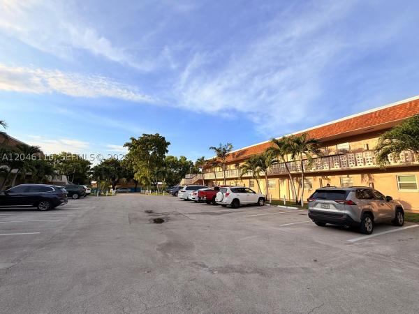Pinewood, 2832 Fillmore St #20, Hollywood, Florida 33020, image 1