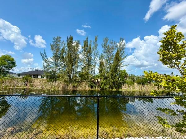 Cape Coral, 4104 NE 12th Ct, Cape Coral, Florida 33909, image 2
