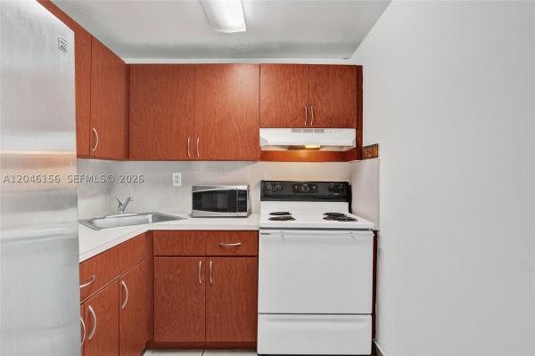 Las Estrellas, 606 W 81st St #323, Hialeah, Florida 33014, image 2
