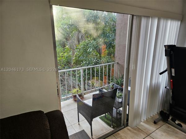 9483 SW 76th St #N8, Unincorporated Dade County, Florida 33173, image 2