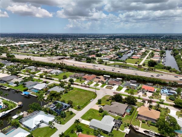 Cape Coral, 2014 Everest Pkwy, Cape Coral, Florida 33904, image 2