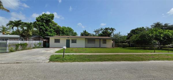 1331 NE 211th St, Unincorporated Dade County, Florida 33179, image 2