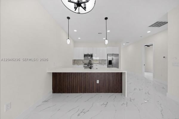 Cape Coral, 1812/1814 NE 8th Pl, Cape Coral, Florida 33909, image 2