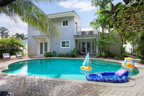 Royal Palm Vista, 517 NE 2nd Pl, Dania Beach, Florida 33004, image 1