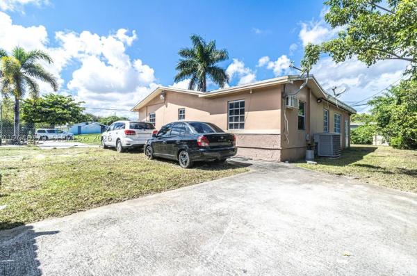 11401 NW 12th Ave, Unincorporated Dade County, Florida 33168, image 2