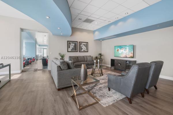 Met 1, 300 S Biscayne Blvd #T-1503, Miami, Florida 33131, image 2