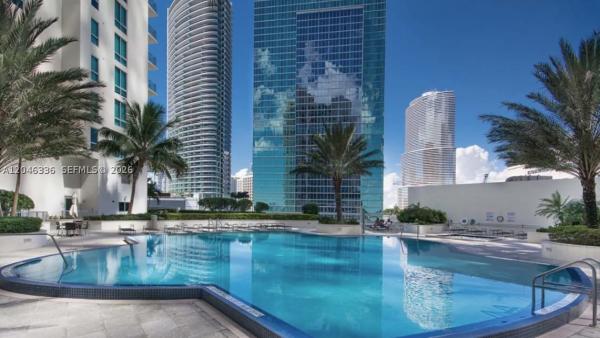 Met 1, 300 S Biscayne Blvd #T-1503, Miami, Florida 33131, image 1