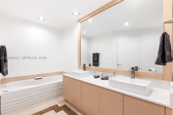 Portofino Tower, 300 S Pointe Dr #907, Miami Beach, Florida 33139, image 2