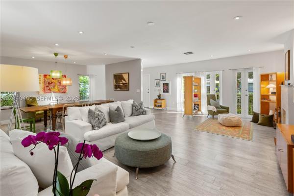 Granada, 737 Alhambra Cir, Coral Gables, Florida 33134, image 2