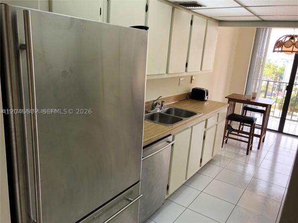 Winston Towers 600, 210 174th St #614, Sunny Isles Beach, Florida 33160, image 1