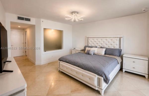 Green Diamond, 4775 Collins Ave #2407, Miami Beach, Florida 33140, image 2