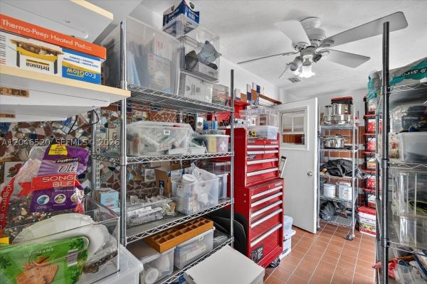 9841 SW 157th Ter, Unincorporated Dade County, Florida 33157, image 2